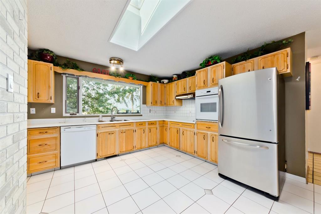 Before kitchen renovation from second angle